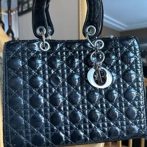 Fashion Black Quilted Handbag no zipper